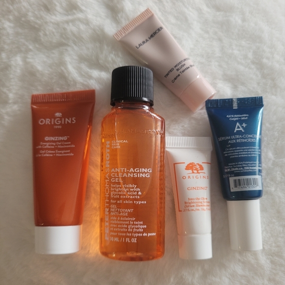 Sunday Riley - Picture 1 of 3